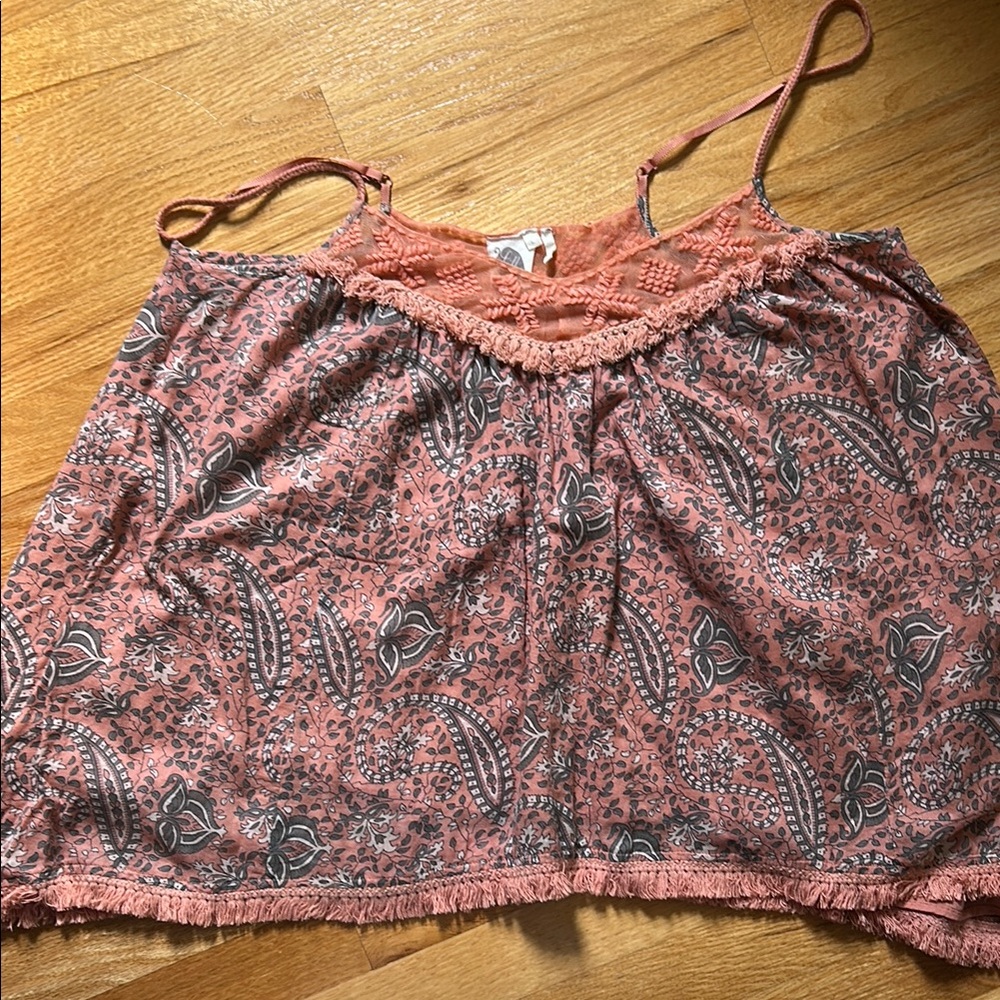 Women's Paisley Print Top - Coral and Gray